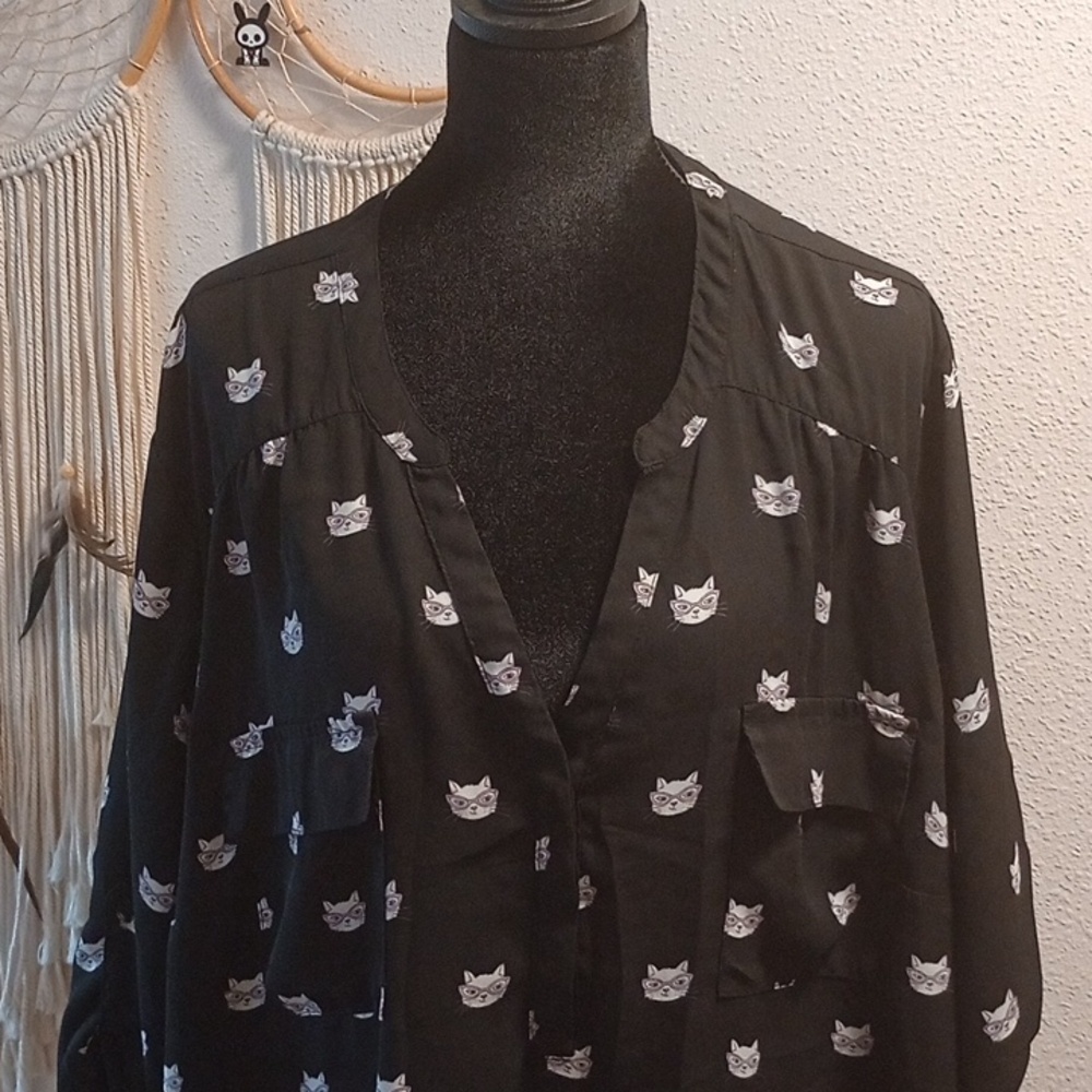 Black Cat Pattern Blouse - Picture 3 of 4